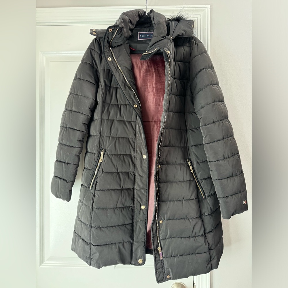 Beautiful Tommy Hilfiger hooded coat with removebale hood